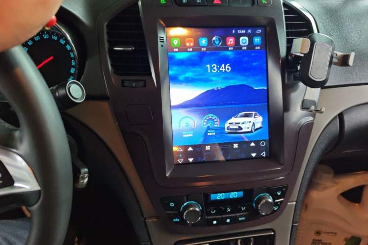 Used Buick Regal 2013 1.6T Automatic Elite Sport Edition Audio And AC Panel