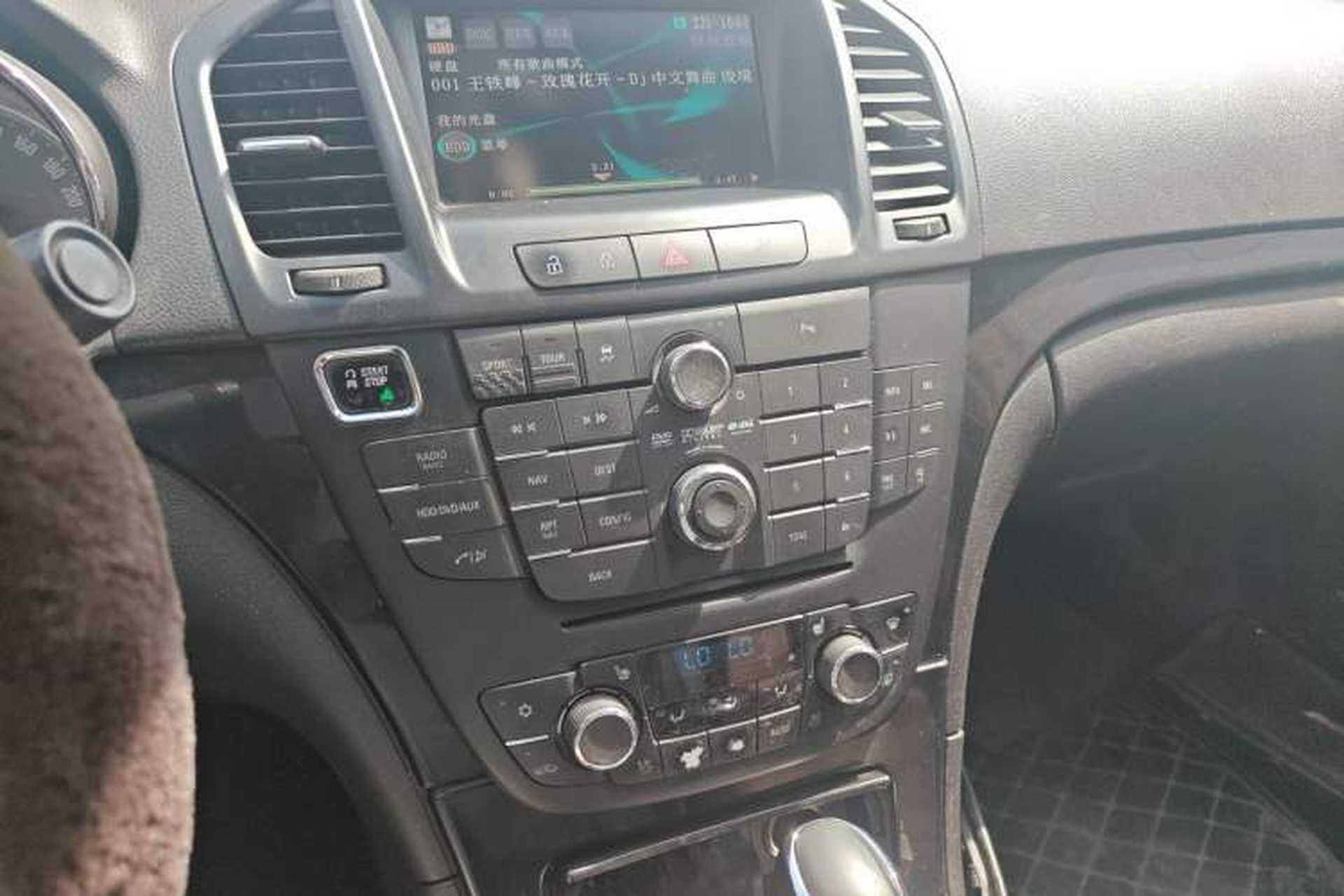 Used Buick Regal 2013 GS 2.0T Sport Edition Audio And AC Panel