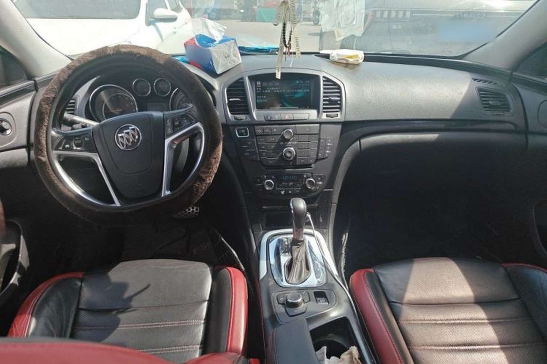 Used Buick Regal 2013 GS 2.0T Sport Edition Center Console