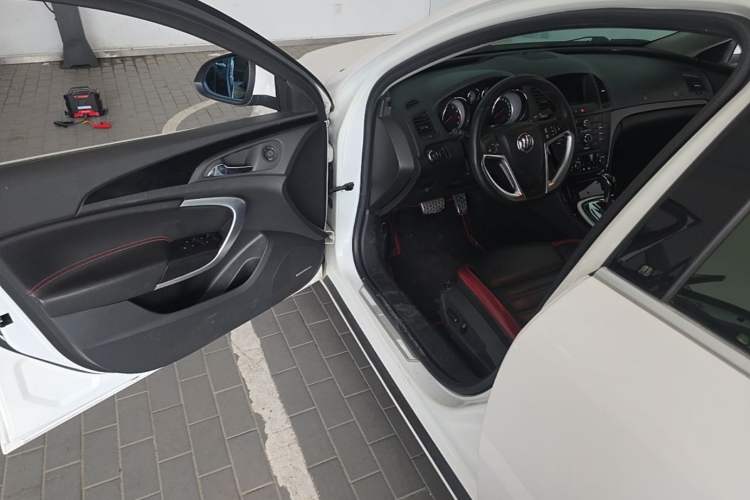 Used Buick Regal 2013 GS 2.0T Sport Edition Driver Seat