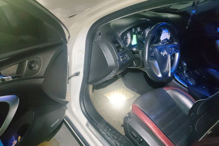 Used Buick Regal 2013 GS 2.0T Sport Edition Driver Seat