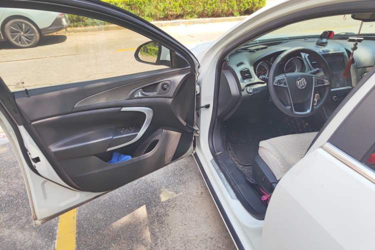 Used Buick Regal 2013 1.6T Automatic Elite Sport Edition Driver Seat