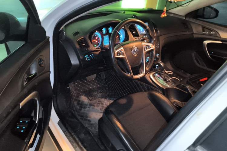 Used Buick Regal 2013 1.6T Automatic Elite Sport Edition Driver Seat