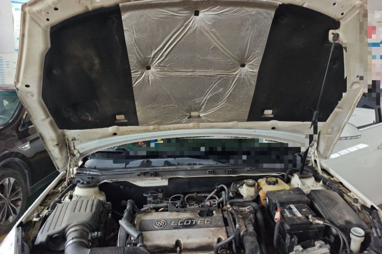 Used Buick Regal 2013 1.6T Automatic Elite Sport Edition Engine Bay