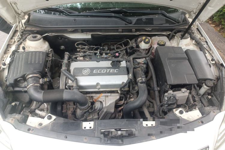 Used Buick Regal 2013 1.6T Automatic Elite Sport Edition Engine Bay