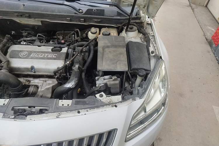 Used Buick Regal 2013 1.6T Automatic Elite Sport Edition Engine Bay Left