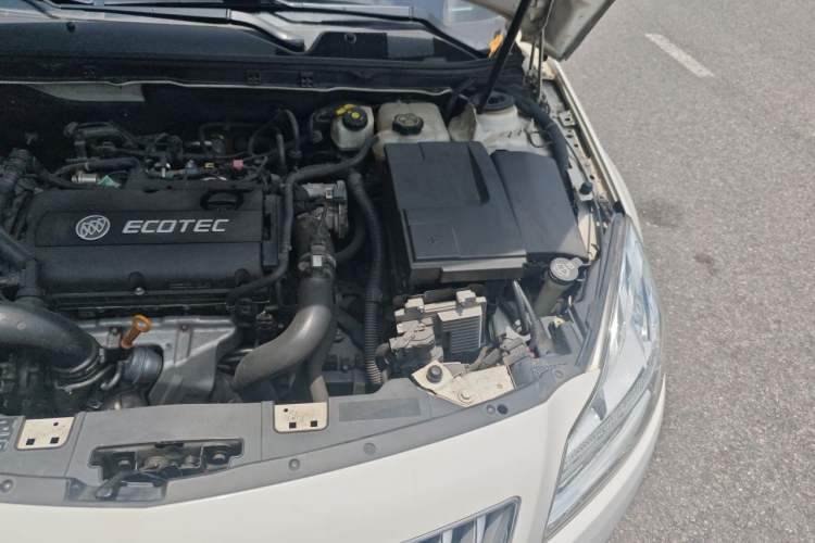 Used Buick Regal 2013 1.6T Automatic Elite Sport Edition Engine Bay Left