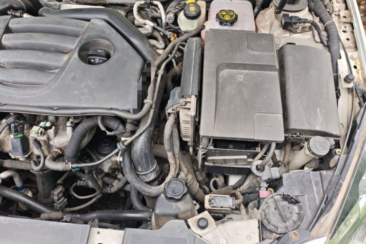 Used Buick Regal 2013 GS 2.0T Sport Edition Engine Bay Left