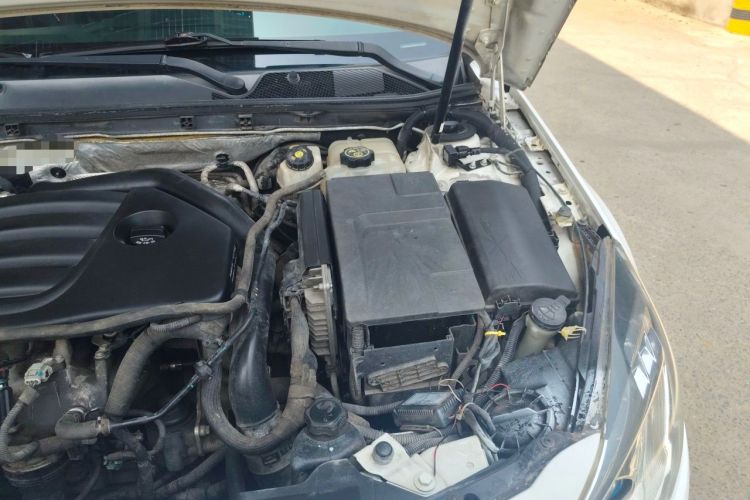 Used Buick Regal 2013 GS 2.0T Sport Edition Engine Bay Left