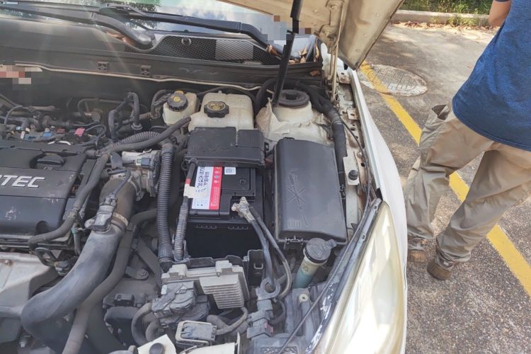 Used Buick Regal 2013 1.6T Automatic Elite Sport Edition Engine Bay Left