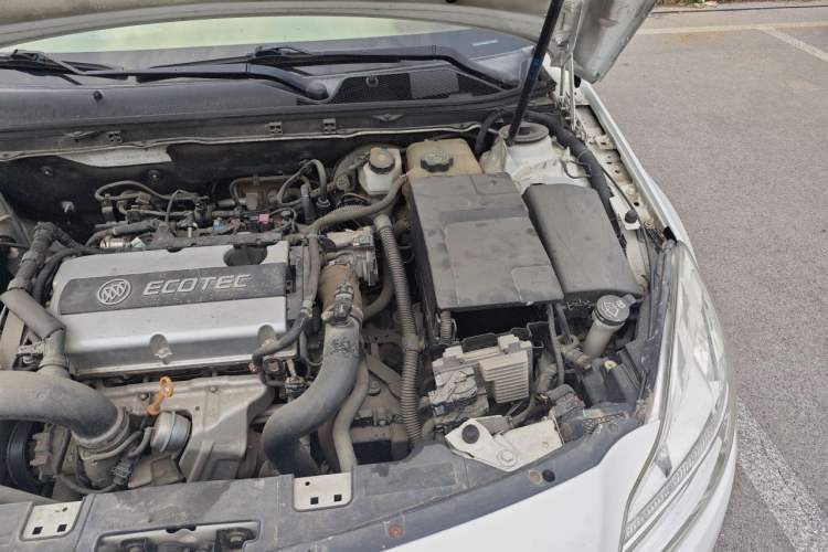 Used Buick Regal 2013 1.6T Automatic Elite Sport Edition Engine Bay Left
