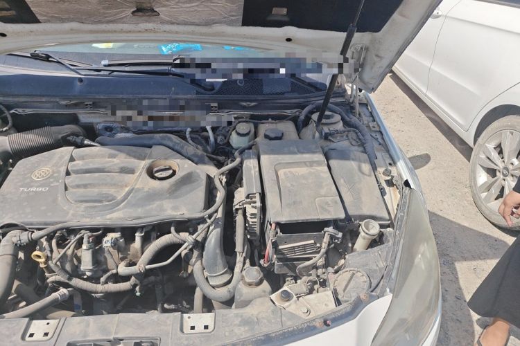 Used Buick Regal 2013 GS 2.0T Sport Edition Engine Bay Left