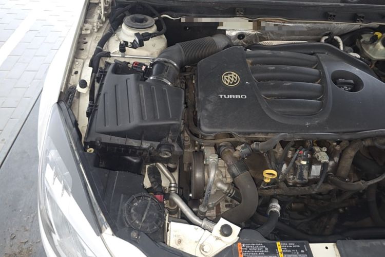 Used Buick Regal 2013 GS 2.0T Sport Edition Engine Bay Right