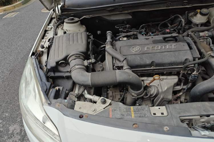Used Buick Regal 2013 1.6T Automatic Elite Sport Edition Engine Bay Right