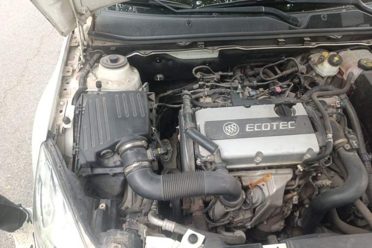 Used Buick Regal 2013 1.6T Automatic Elite Sport Edition Engine Bay Right