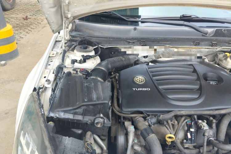 Used Buick Regal 2013 GS 2.0T Sport Edition Engine Bay Right