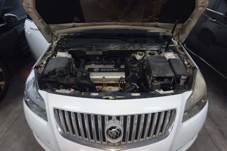 Used Buick Regal 2013 1.6T Automatic Elite Sport Edition Engine Bay