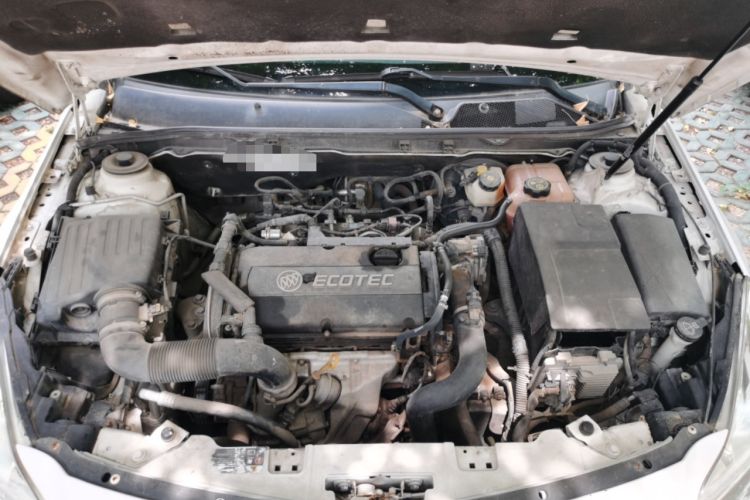 Used Buick Regal 2013 1.6T Automatic Elite Sport Edition Engine Bay