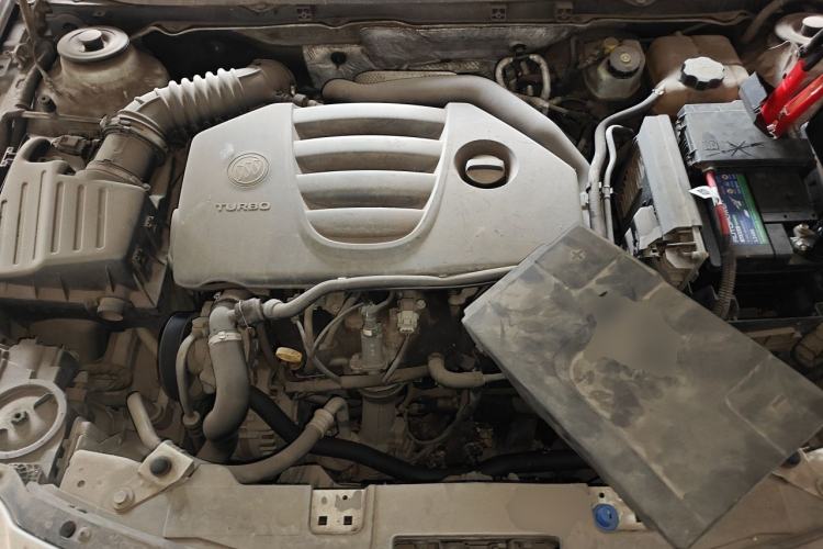 Used Buick Regal 2013 GS 2.0T Grand Sport Edition Engine Bay