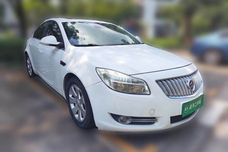 Used Buick Regal 2013 1.6T Automatic Elite Sport Edition Front Right 45 Deg