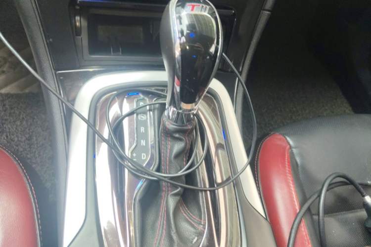 Used Buick Regal 2013 GS 2.0T Sport Edition Gear Lever