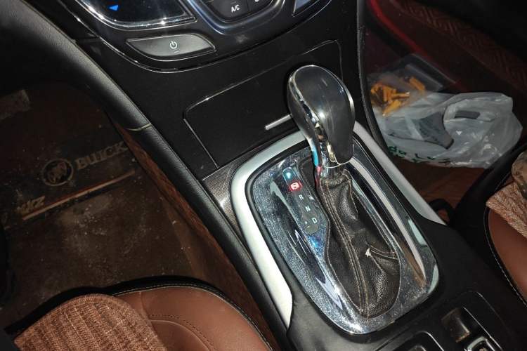 Used Buick Regal 2013 GS 2.0T Grand Sport Edition Gear Lever