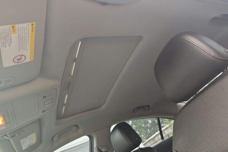 Used Buick Regal 2013 1.6T Automatic Elite Sport Edition Headliner
