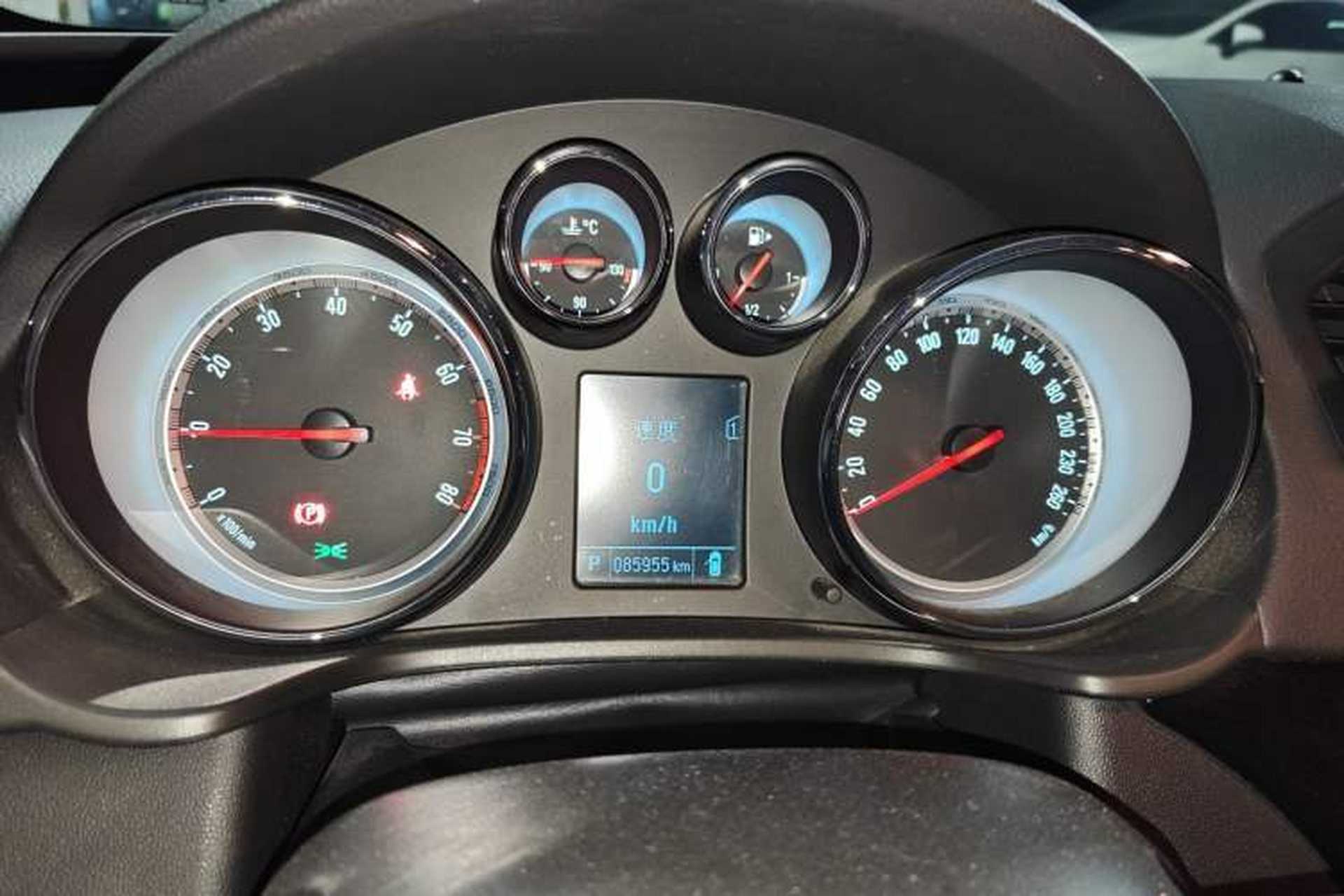 Used Buick Regal 2013 GS 2.0T Sport Edition Instrument Cluster