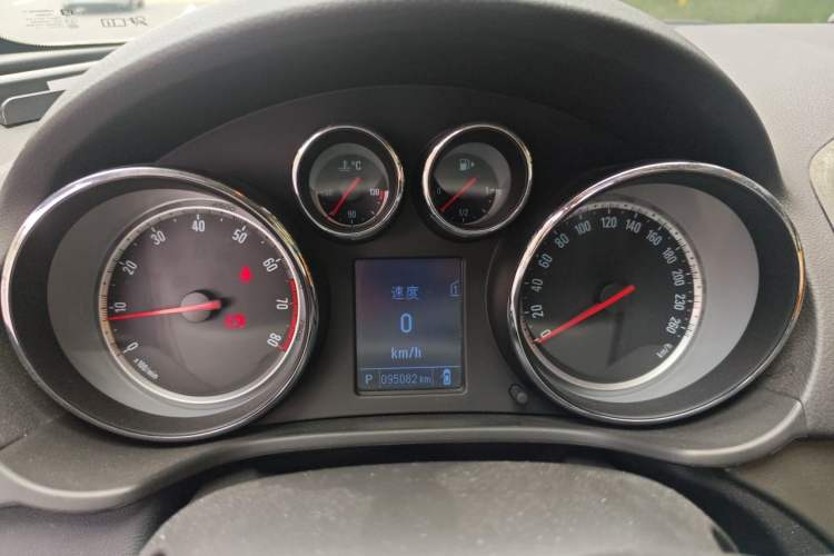 Used Buick Regal 2013 1.6T Automatic Elite Sport Edition Instrument Cluster