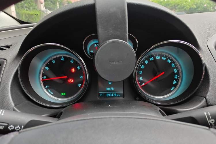 Used Buick Regal 2013 1.6T Automatic Elite Sport Edition Instrument Cluster