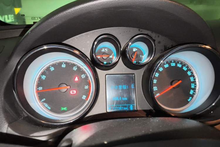 Used Buick Regal 2013 1.6T Automatic Elite Sport Edition Instrument Cluster