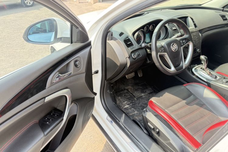 Used Buick Regal 2013 GS 2.0T Sport Edition Interior 4