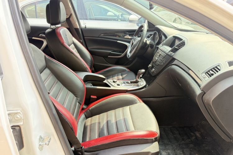 Used Buick Regal 2013 GS 2.0T Sport Edition Interior 5