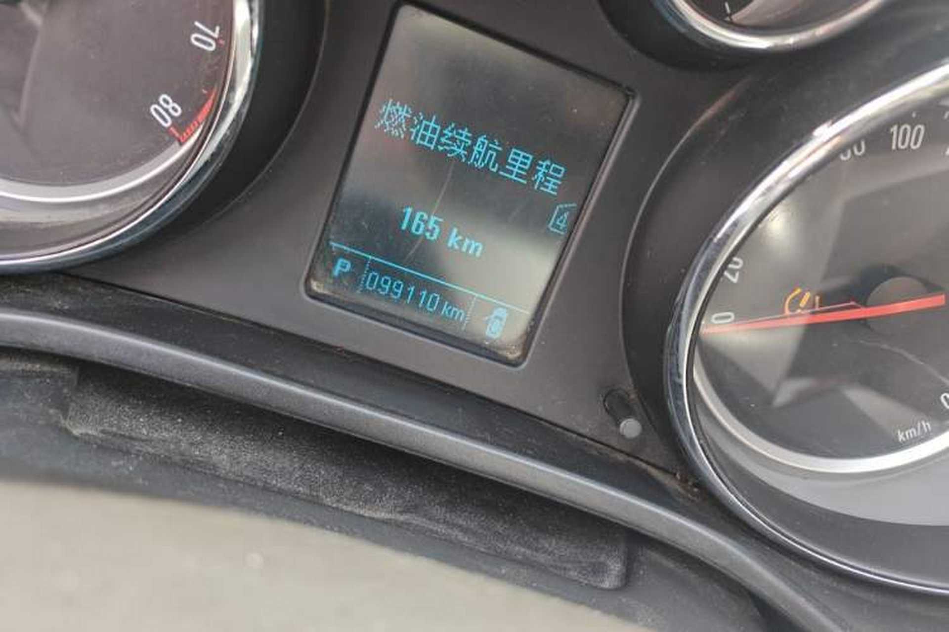 Used Buick Regal 2013 GS 2.0T Sport Edition Odometer Close Up