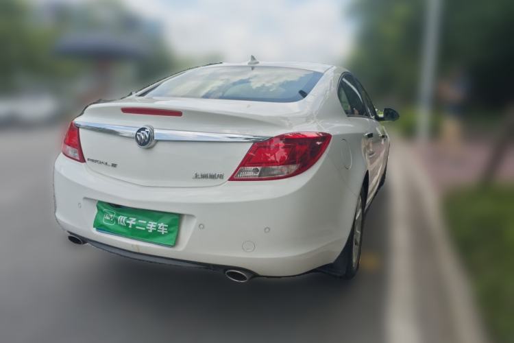 Used Buick Regal 2013 1.6T Automatic Elite Sport Edition Rear Right 45 Deg