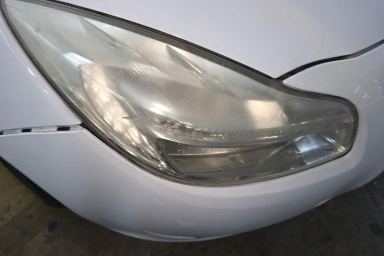 Used Buick Regal 2013 1.6T Automatic Elite Sport Edition Right Front Headlight