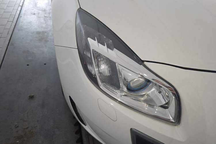 Used Buick Regal 2013 GS 2.0T Sport Edition Right Front Headlight