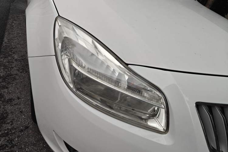 Used Buick Regal 2013 1.6T Automatic Elite Sport Edition Right Front Headlight