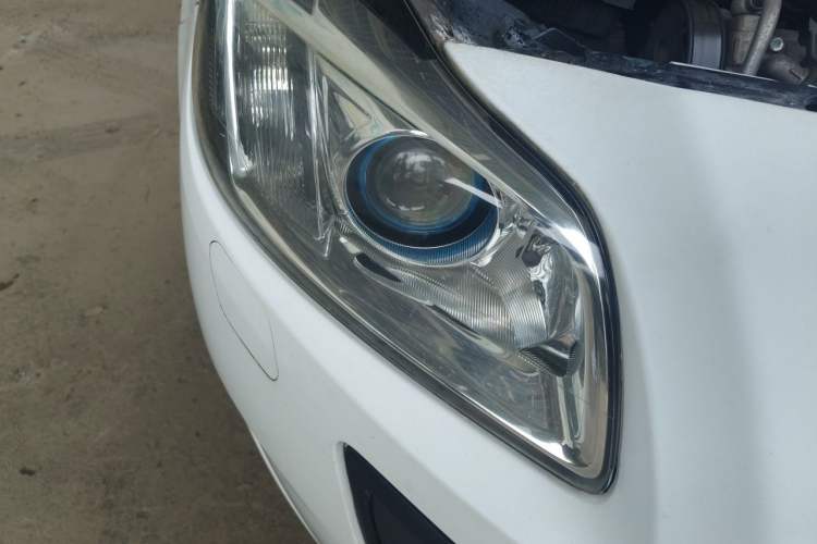 Used Buick Regal 2013 GS 2.0T Sport Edition Right Front Headlight