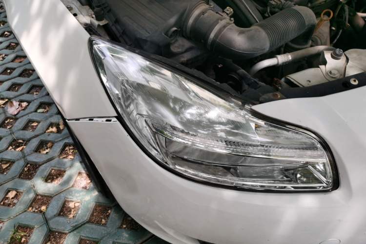 Used Buick Regal 2013 1.6T Automatic Elite Sport Edition Right Front Headlight