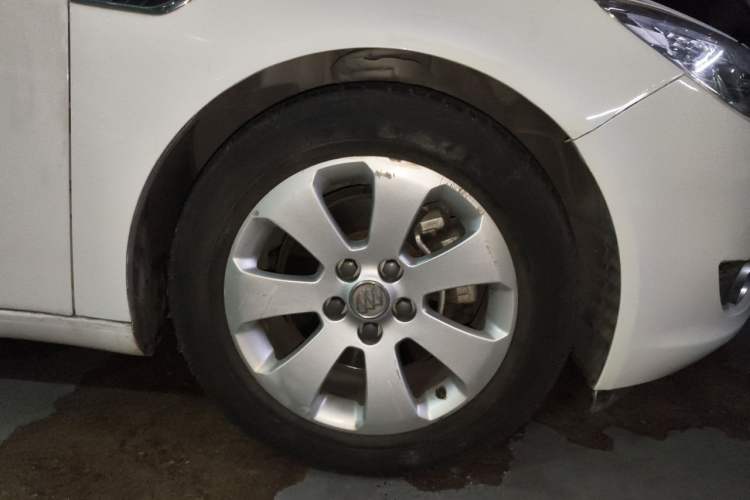 Used Buick Regal 2013 1.6T Automatic Elite Sport Edition Right Front Wheel Hub