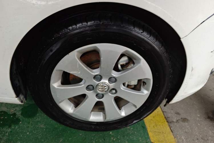 Used Buick Regal 2013 1.6T Automatic Elite Sport Edition Right Front Wheel Hub