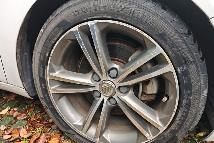 Used Buick Regal 2013 GS 2.0T Sport Edition Right Front Wheel Hub