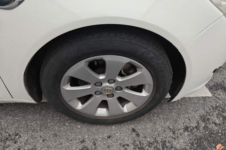 Used Buick Regal 2013 1.6T Automatic Elite Sport Edition Right Front Wheel Hub