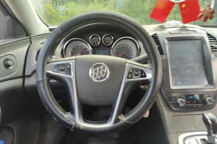 Used Buick Regal 2013 1.6T Automatic Elite Sport Edition Steering Wheel