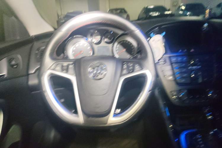 Used Buick Regal 2013 GS 2.0T Sport Edition Steering Wheel