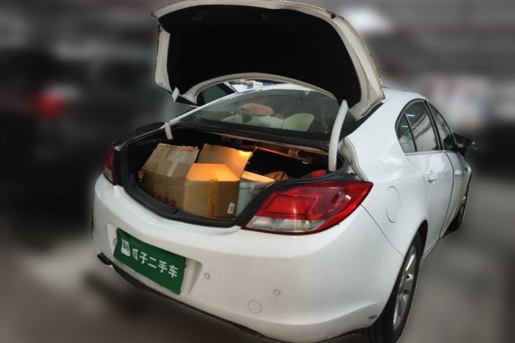 Used Buick Regal 2013 1.6T Automatic Elite Sport Edition Trunk