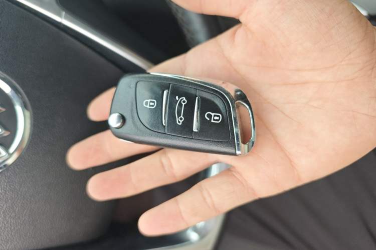 Used Buick Regal 2013 1.6T Automatic Elite Sport Edition Vehicle Key