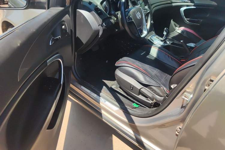 Used Buick Regal 2013 1.6T Automatic Elite Sport Edition Driver Seat