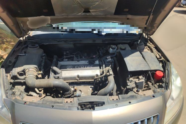 Used Buick Regal 2013 1.6T Automatic Elite Sport Edition Engine Bay